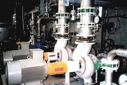 Pumpen in der Filtergalerie einer biologischen Filtration